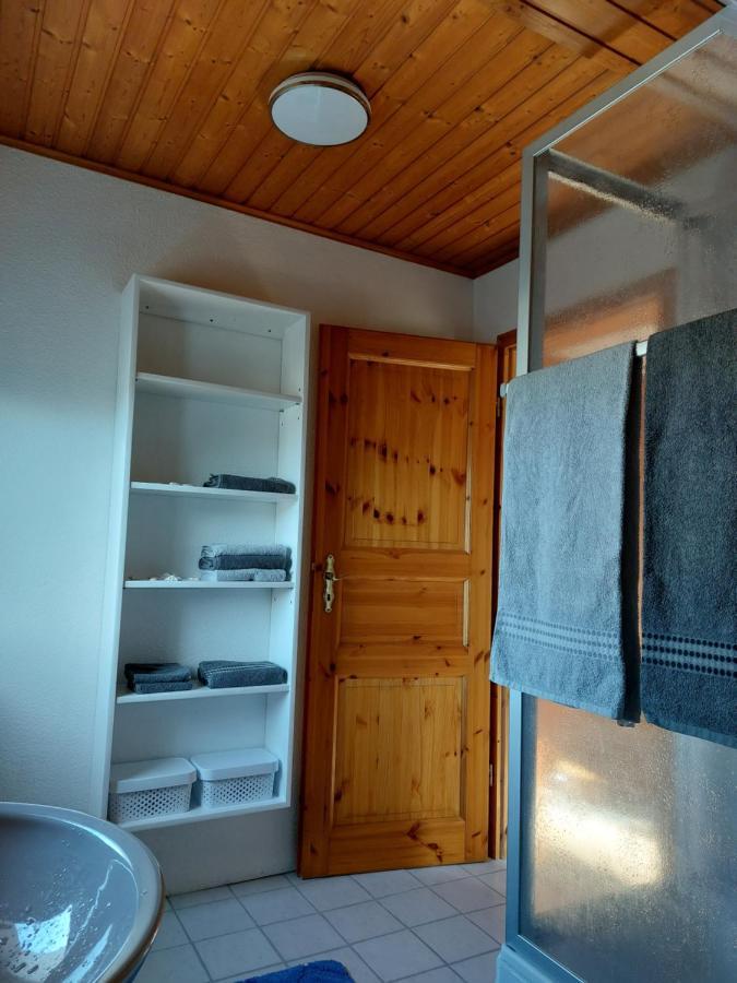 Dachgeschosswohnung Mit Burgblick In Kues 베른카슈텔쿠에스 외부 사진