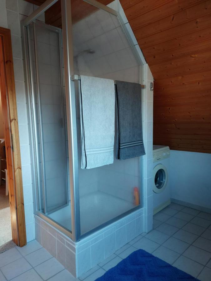 Dachgeschosswohnung Mit Burgblick In Kues 베른카슈텔쿠에스 외부 사진