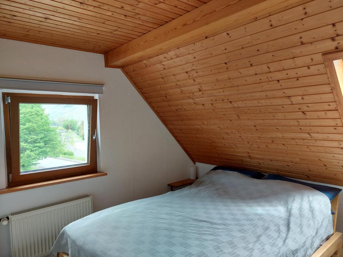 Dachgeschosswohnung Mit Burgblick In Kues 베른카슈텔쿠에스 외부 사진